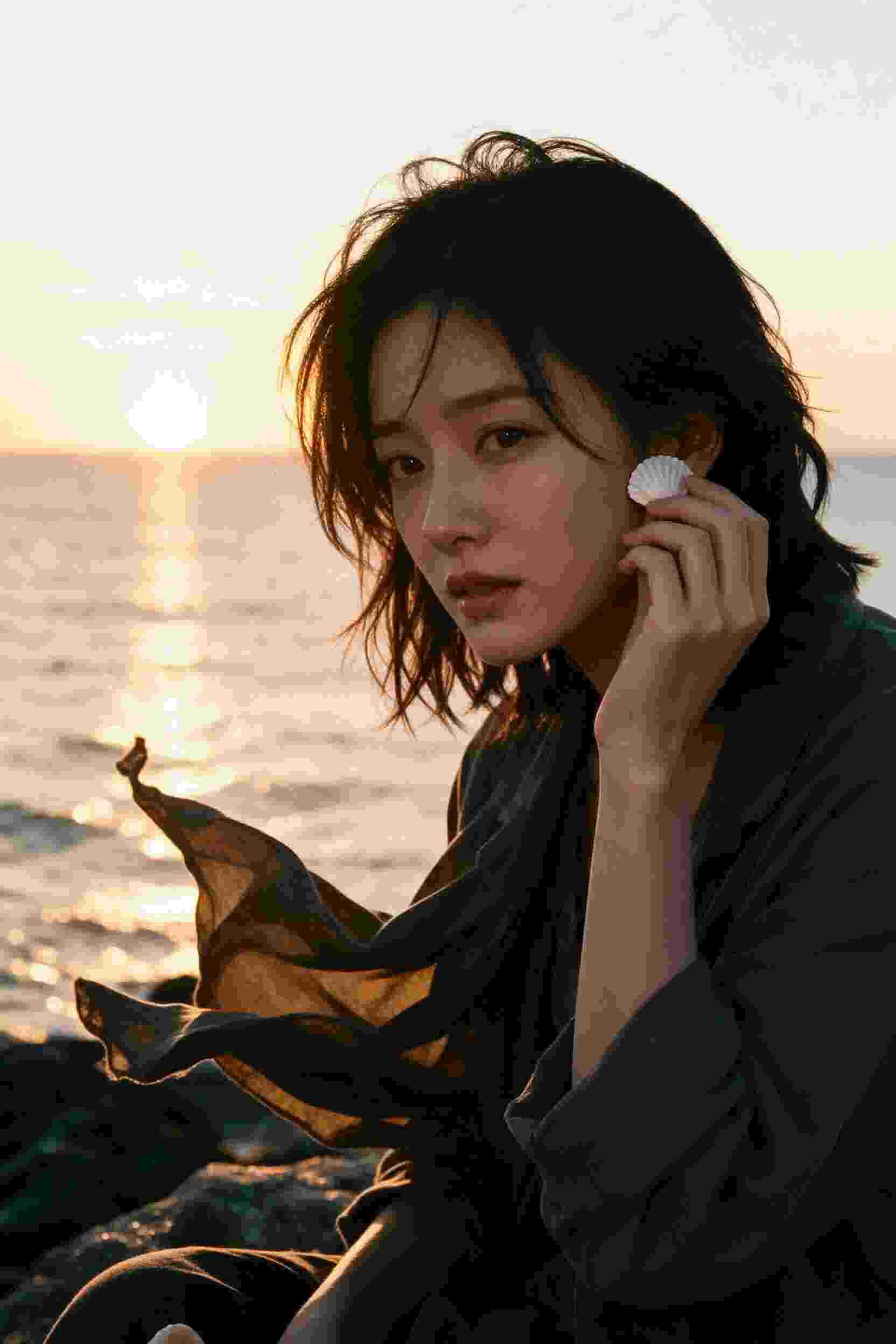短剧《重生之我在商海翻盘》封面海报